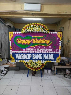 Papan Bunga di Dadap Juntinyuat